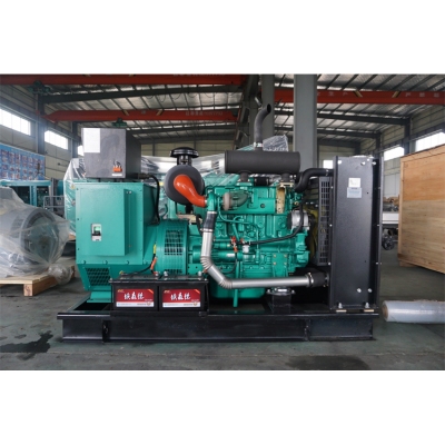 80KW玉柴柴油發(fā)電機(jī)組-玉柴4缸柴油機(jī)YCD4Y33H6-135,柴油發(fā)電機(jī)組缸徑/行程：105/125mm,柴油發(fā)電機(jī)組水冷發(fā)動(dòng)機(jī)功率99KW,柴油發(fā)電機(jī)組配套馬拉松斯坦福發(fā)電機(jī)。廠價(jià)直銷(xiāo)歡迎選購(gòu)：13773399855。